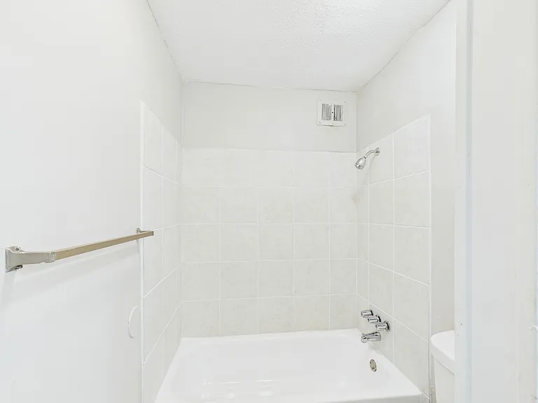 Eagle Rock Apartments — Photo 9
