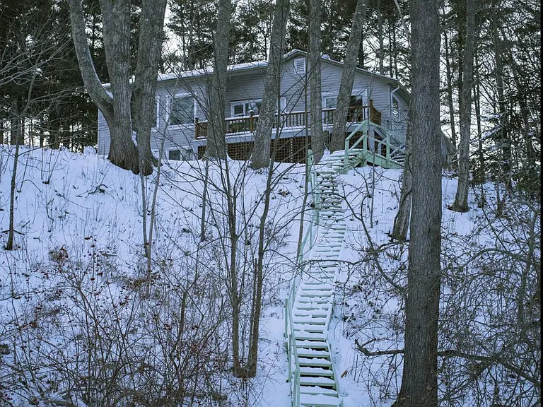 18 Sandy Beach Rd — Photo 25