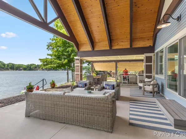 5295 S Eden Lake Rd, Custer, MI 49405