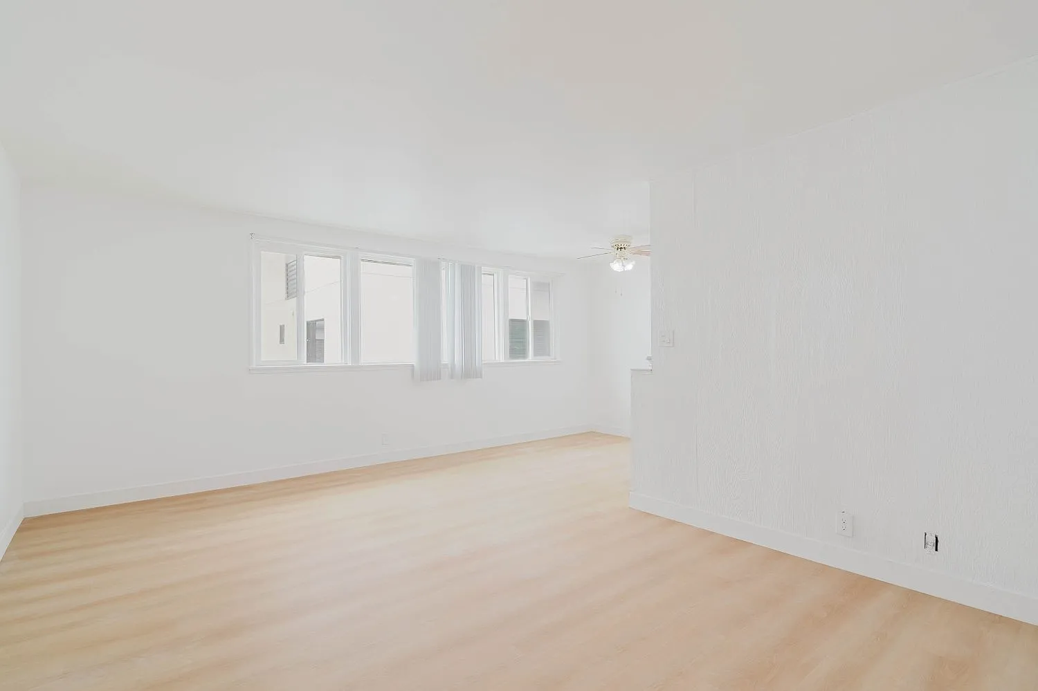 1 bed, 700 sqft, $2,000 — Photo 4