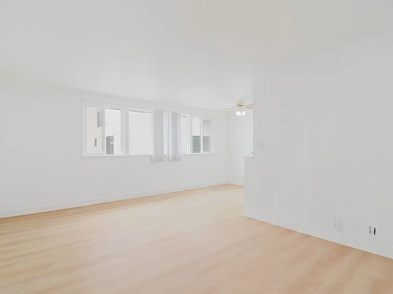 1217 N Kingsley Dr #4 — Photo 4