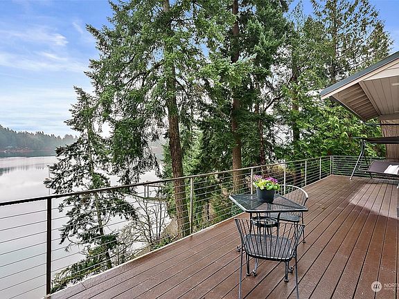 3rd image of 1106 Shorewood Dr