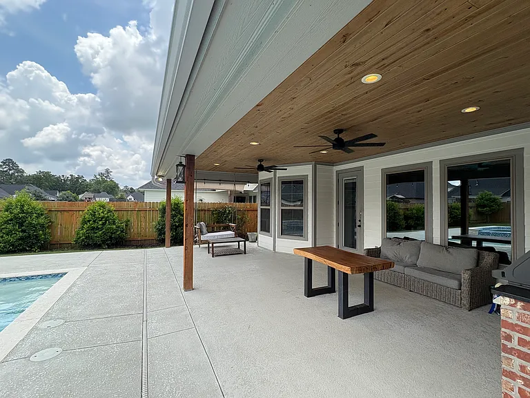 512 Linden Cir — Photo 11