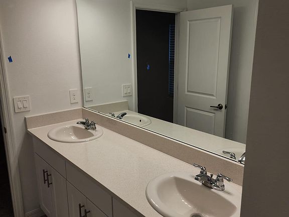 5th image of 365 Wayland Dr