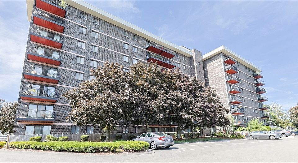 1st image of 500 Washington St APT 205
