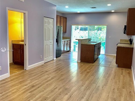 2nd image of 5908 Woodlands Blvd #5908