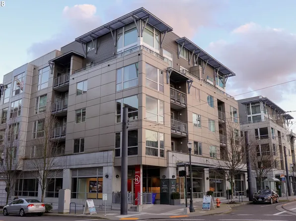 1125 NW 9th Ave APT 203, Portland, OR 97209