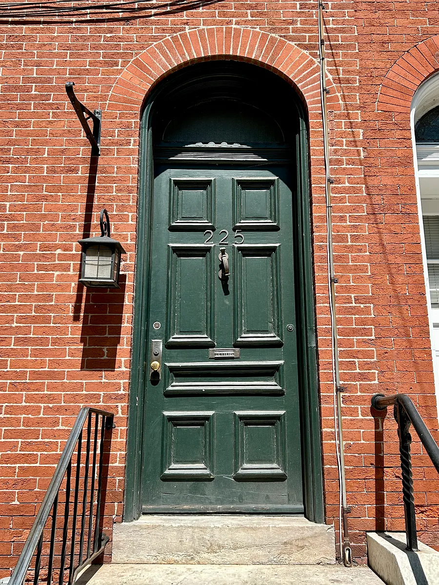 Building Photo - 225 E Orange St #2
