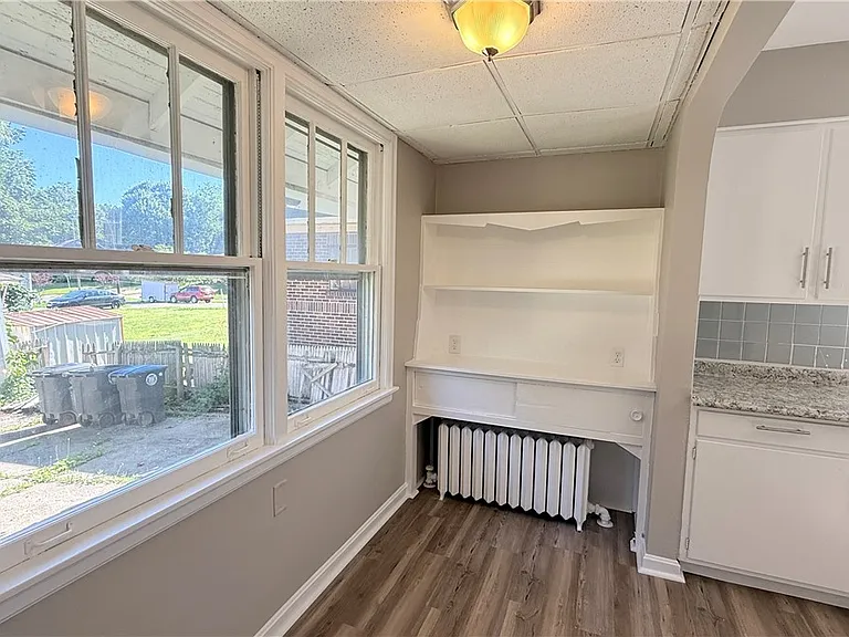 721 Polk Ave — Photo 5