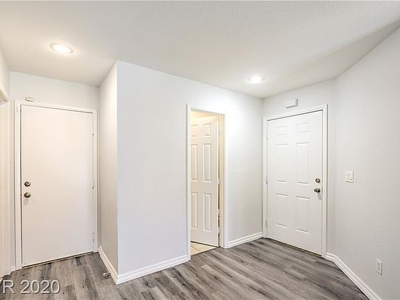 4th image of 8645 Majestic Pine Ave