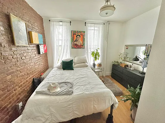 Rented by Doorway NYC, LLC | media 4