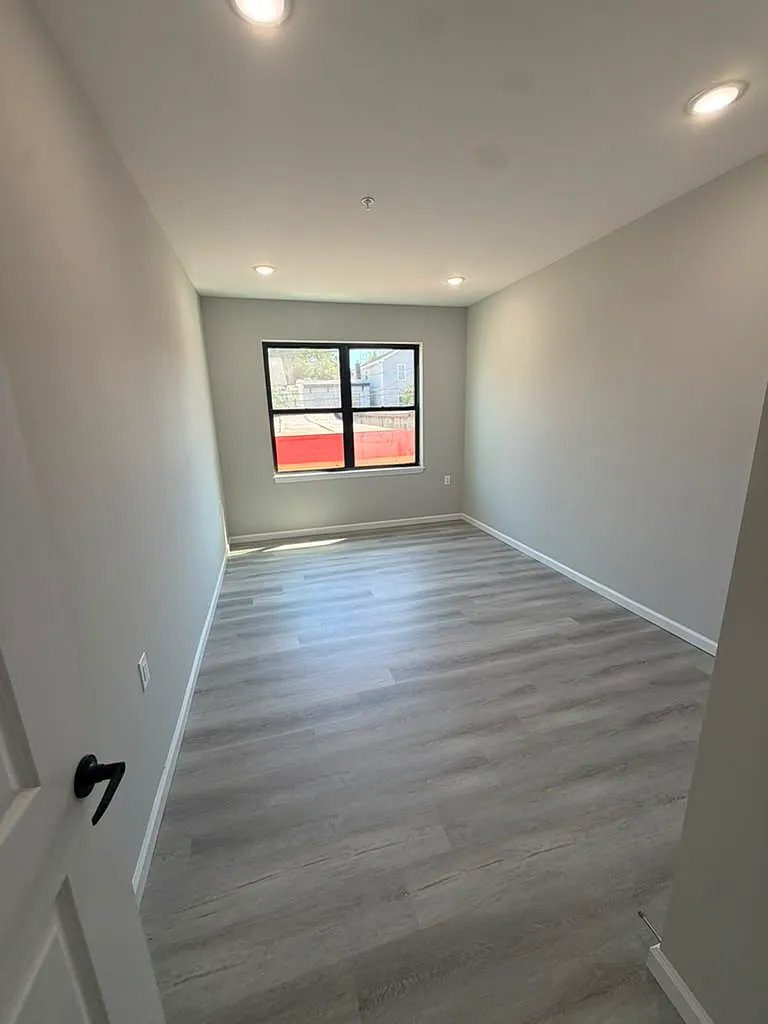 2 bed, $2,109 — Photo 4