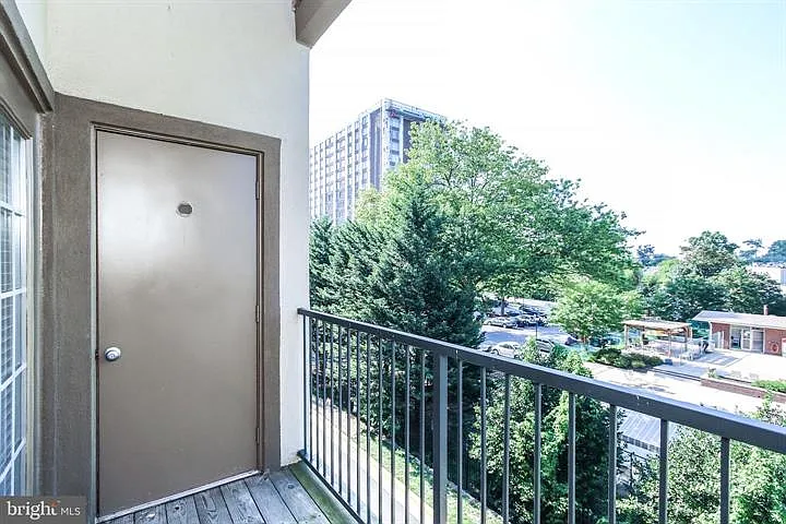 11750 Old Georgetown Rd — Photo 16