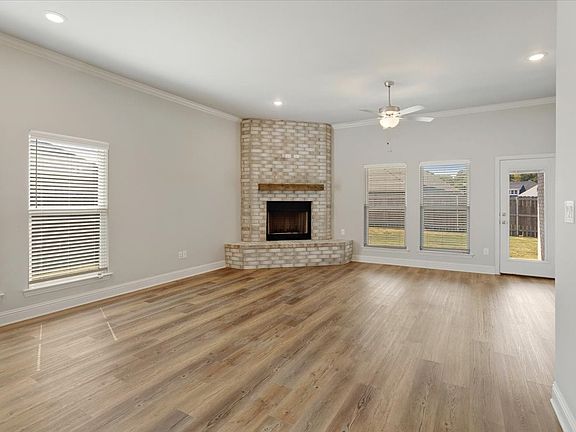 5th image of 2132 Gabriel Dr