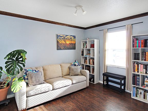 4th image of 8459 Abbey Dell Dr