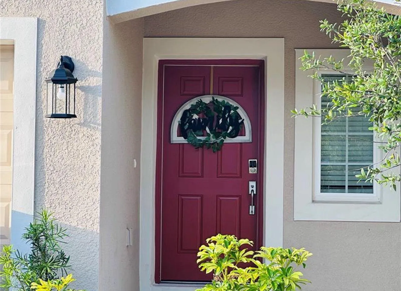 3 bed, 1585 sqft, $2,100 — Photo 2