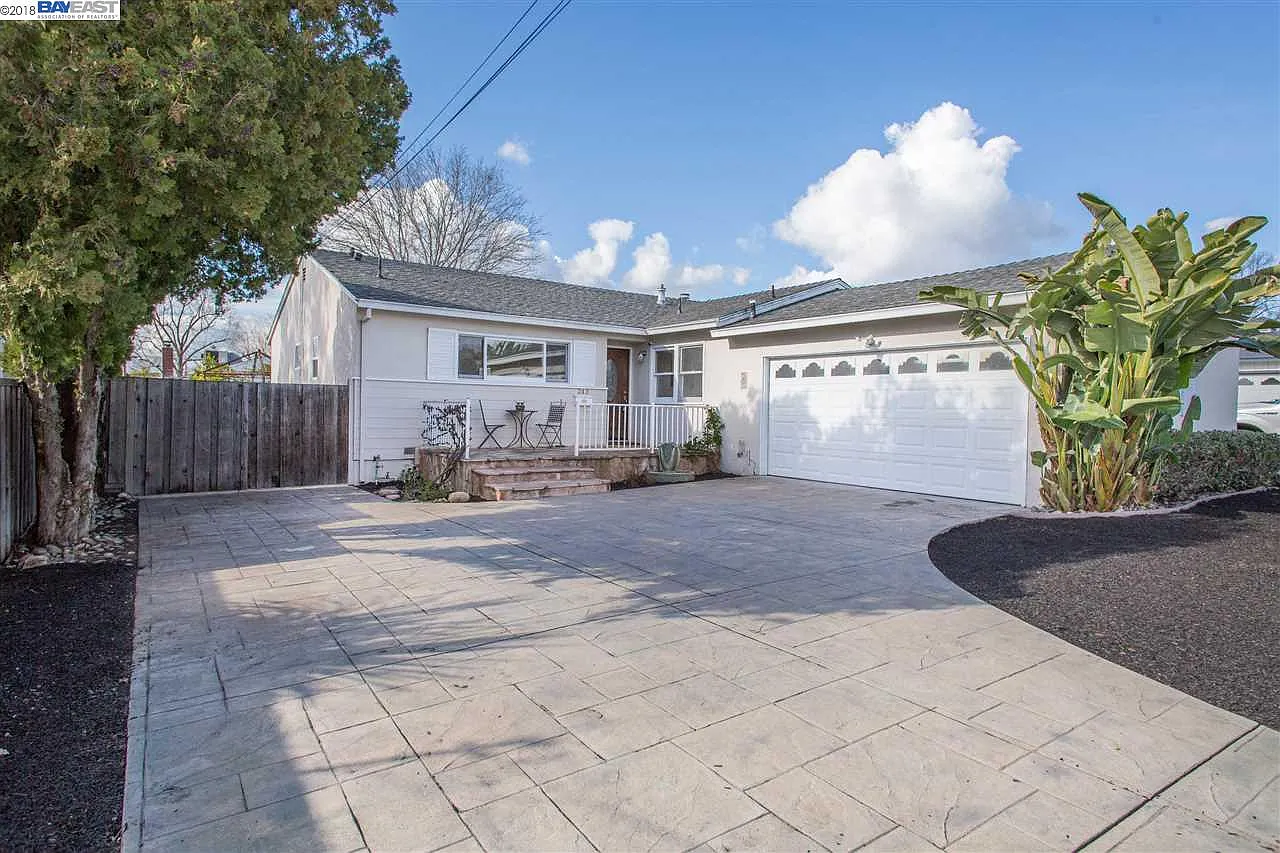 243 Martin Ave photo 1