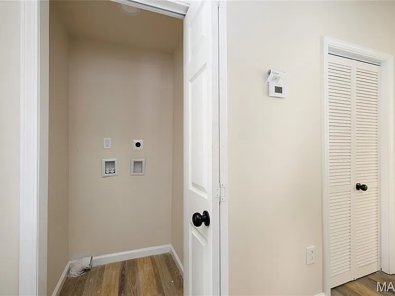 5909 Cates Ave — Photo 7