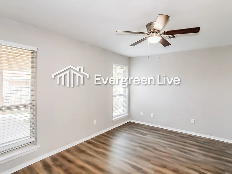 2837 Green Canyon Dr — Photo 13
