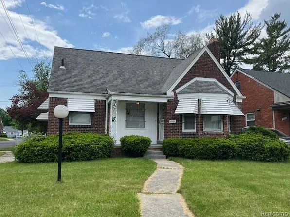 18401 Saint Marys St, Detroit, MI 48235