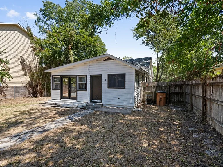 1500 Newning Ave — Photo 27