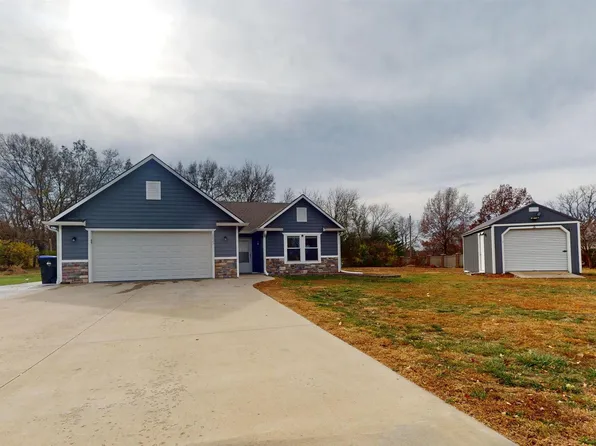 6021 SW 43rd Ter, Topeka, KS 66610