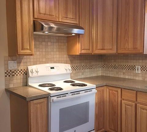2nd image of 1121 Oakmont Dr #B