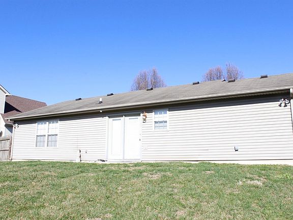 3rd image of 328 Wisteria Ct