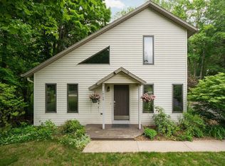 10129 Deerpath S, Traverse City, MI 49685