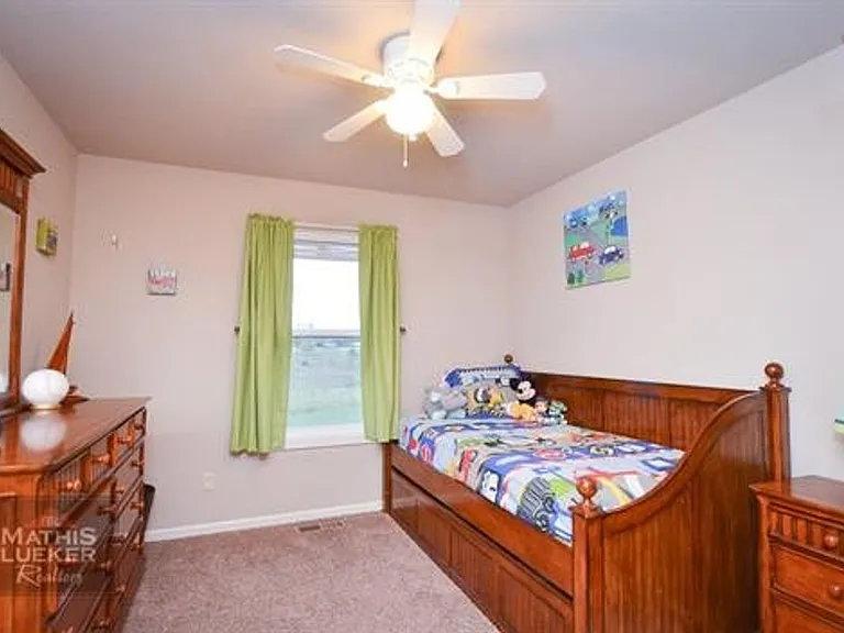 1718 Sutter Woods Rd — Photo 12