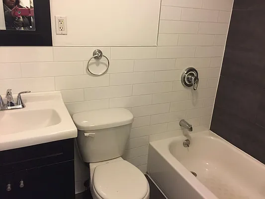 Rented by Niko International Brokerage | media 15