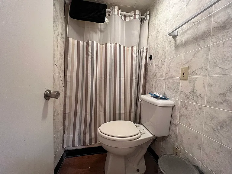 381 Forest Ave #B — Photo 22