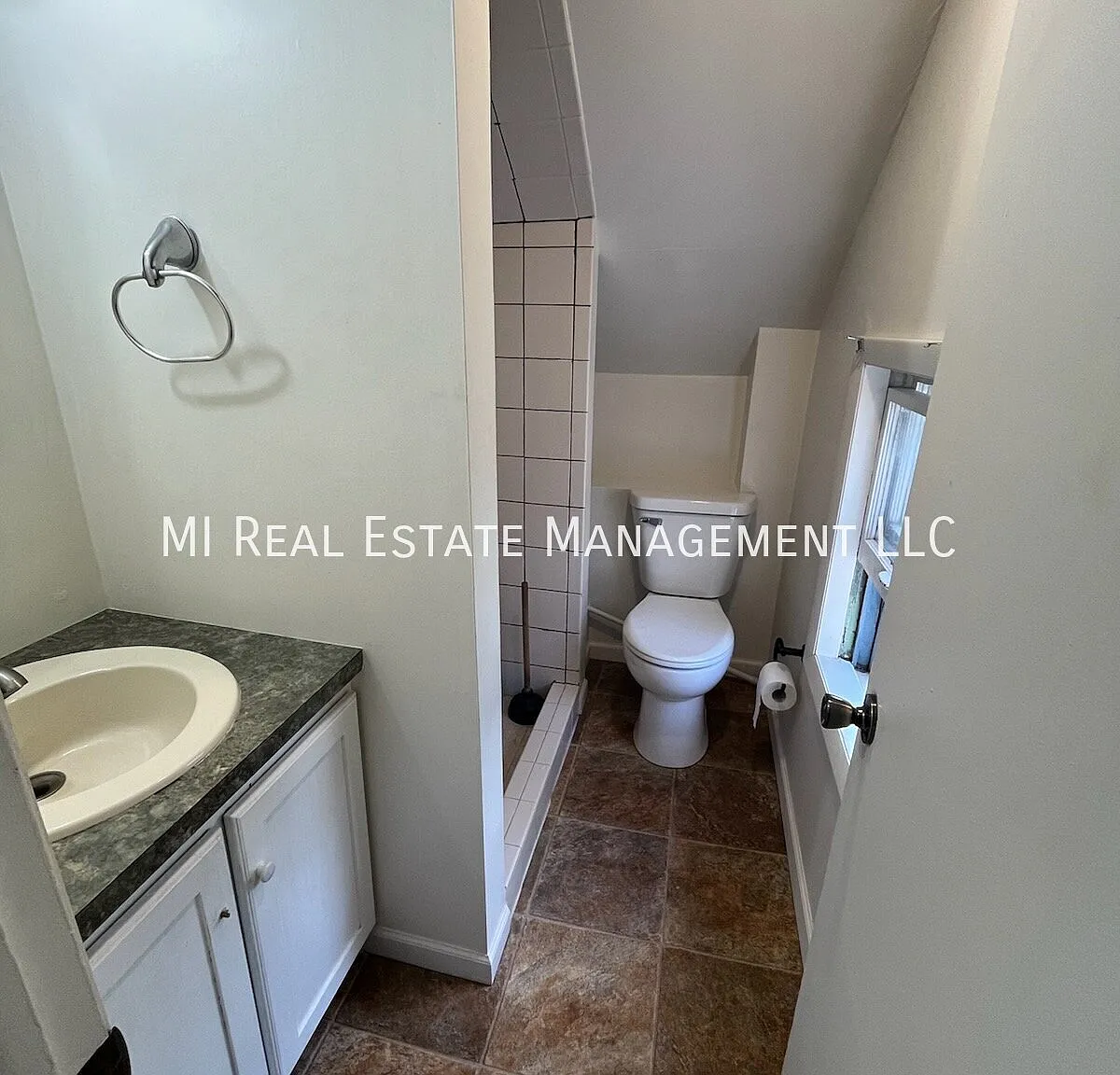 1 bed, 1.0 bath, 700 sqft, $1,150 — Photo 3