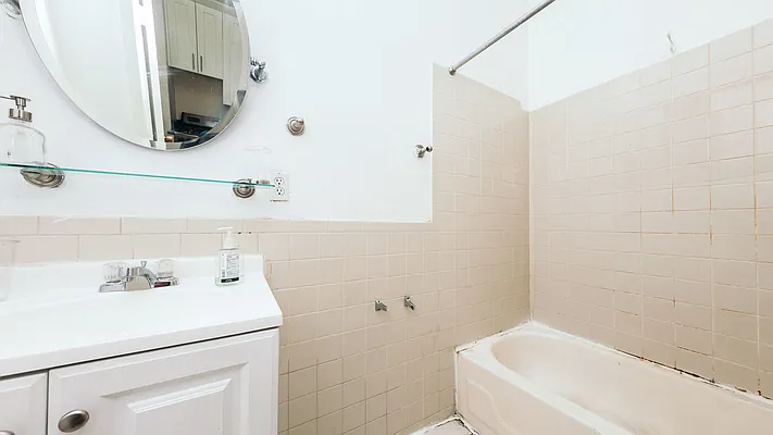 Rented by Nooklyn NYC LLC | media 13