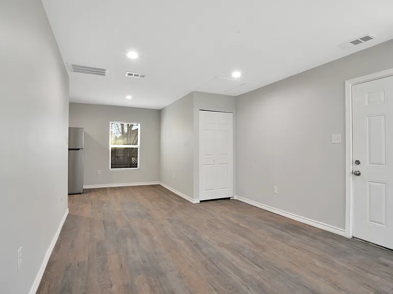 6205 Lovett Ave #L — Photo 11