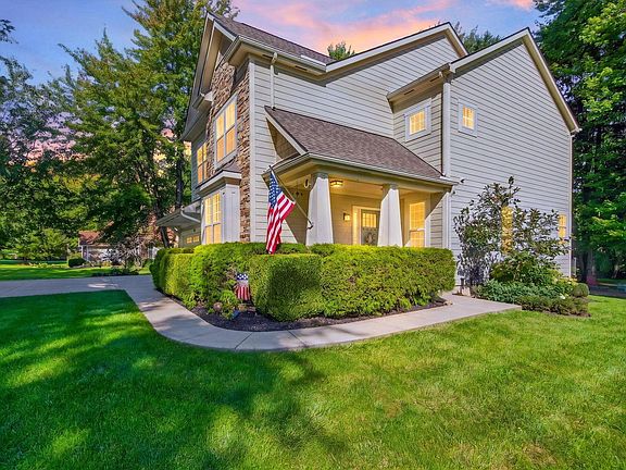 4th image of 170 Lexington Woods Dr