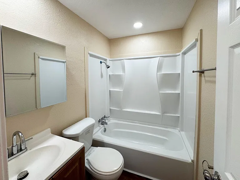 3238 Texas Ave — Photo 9