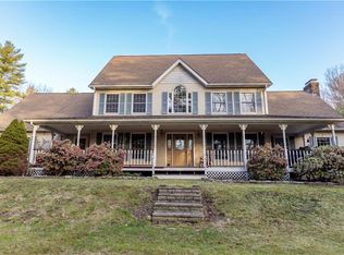 9 Gentry Farm Dr, Coventry, RI 02816