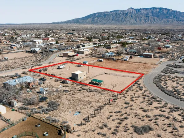 775 Camino Sin Pasada, Corrales, NM 87048