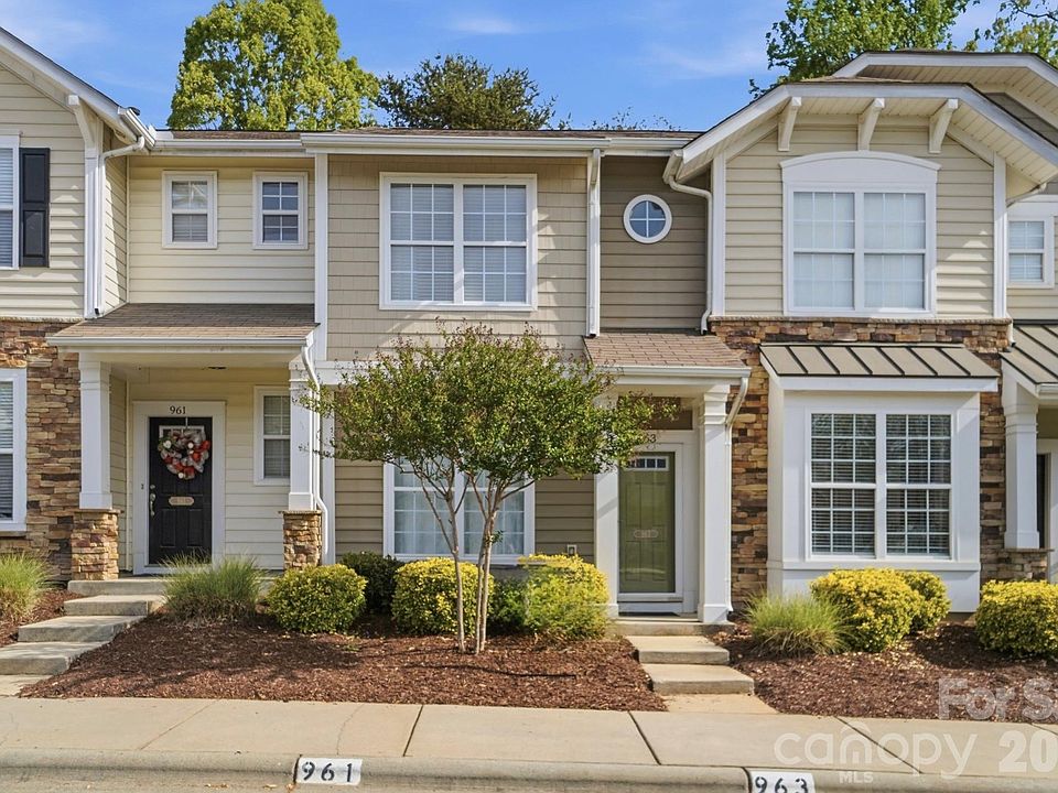 1st image of 963 Copperstone Ln