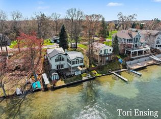 2662 Lakeside Dr, Stanton, MI 48888