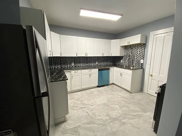 420 Westcott St — Photo 12