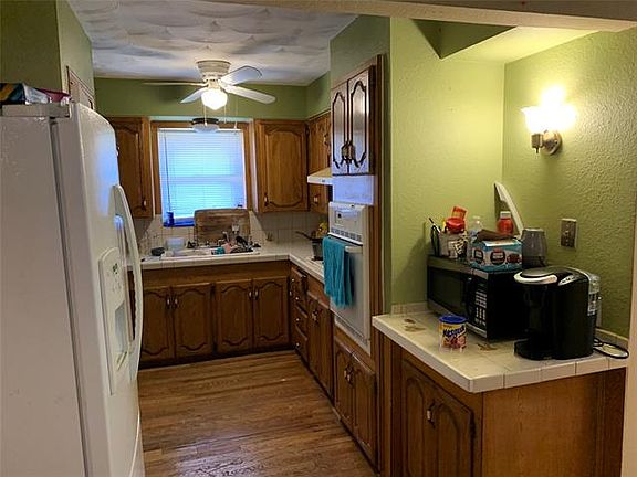 4th image of 202 Gardenia Cir