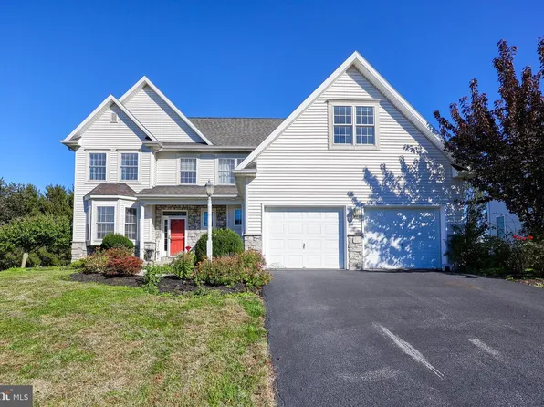 327 Squire Ln, Lititz, PA 17543