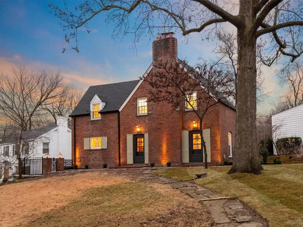 35 Willow Hill Rd, Saint Louis, MO 63124