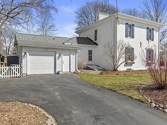 2nd image of 46 South Concord ROAD