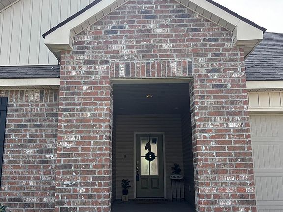 2nd image of 205 Acadian Lake Dr