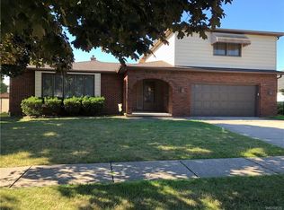 79 Lou Dr, Depew, NY 14043