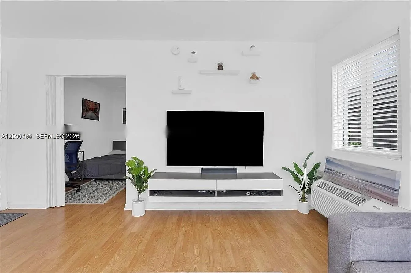 Vila Mara Condo — Photo 3