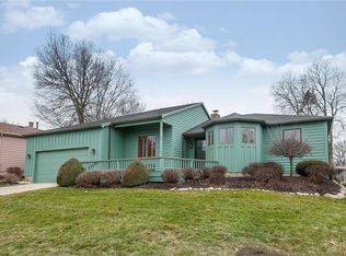20 Colony Park Dr, Troy, OH 45373